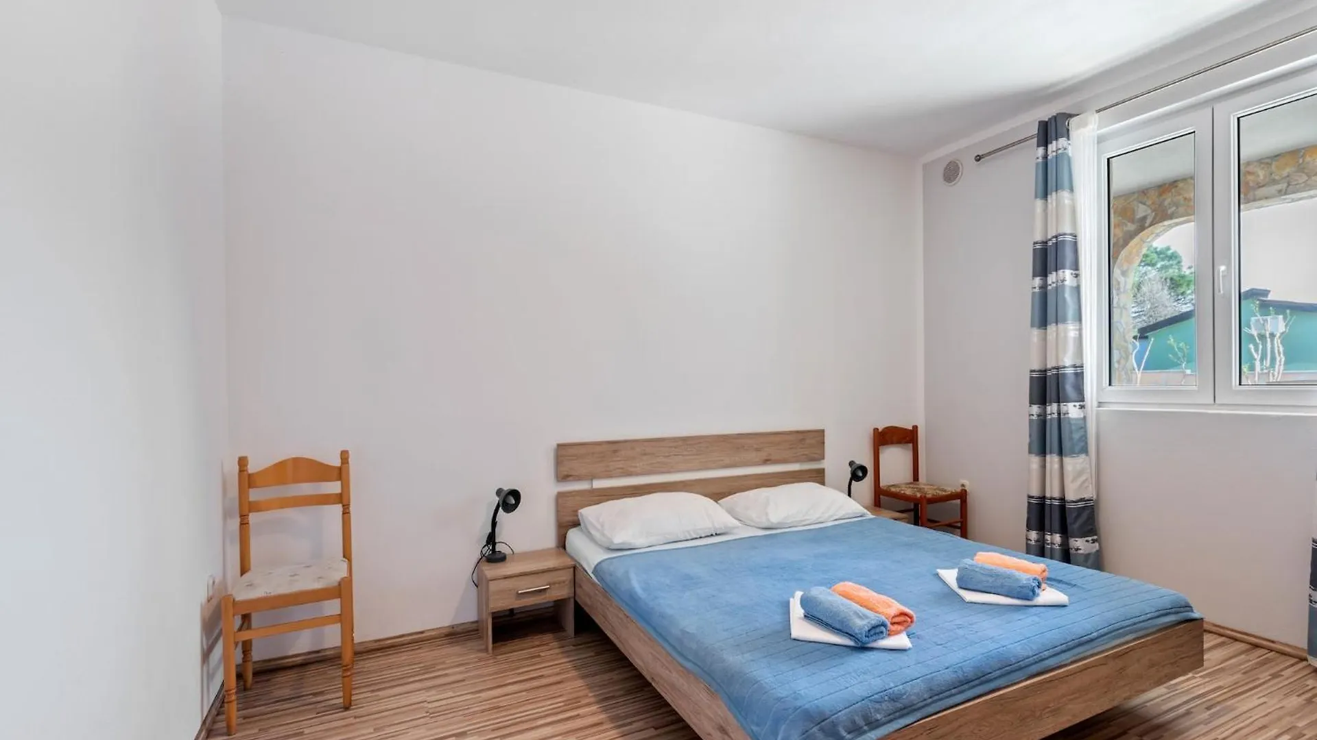 Homely Apartment In Vir With Balcony