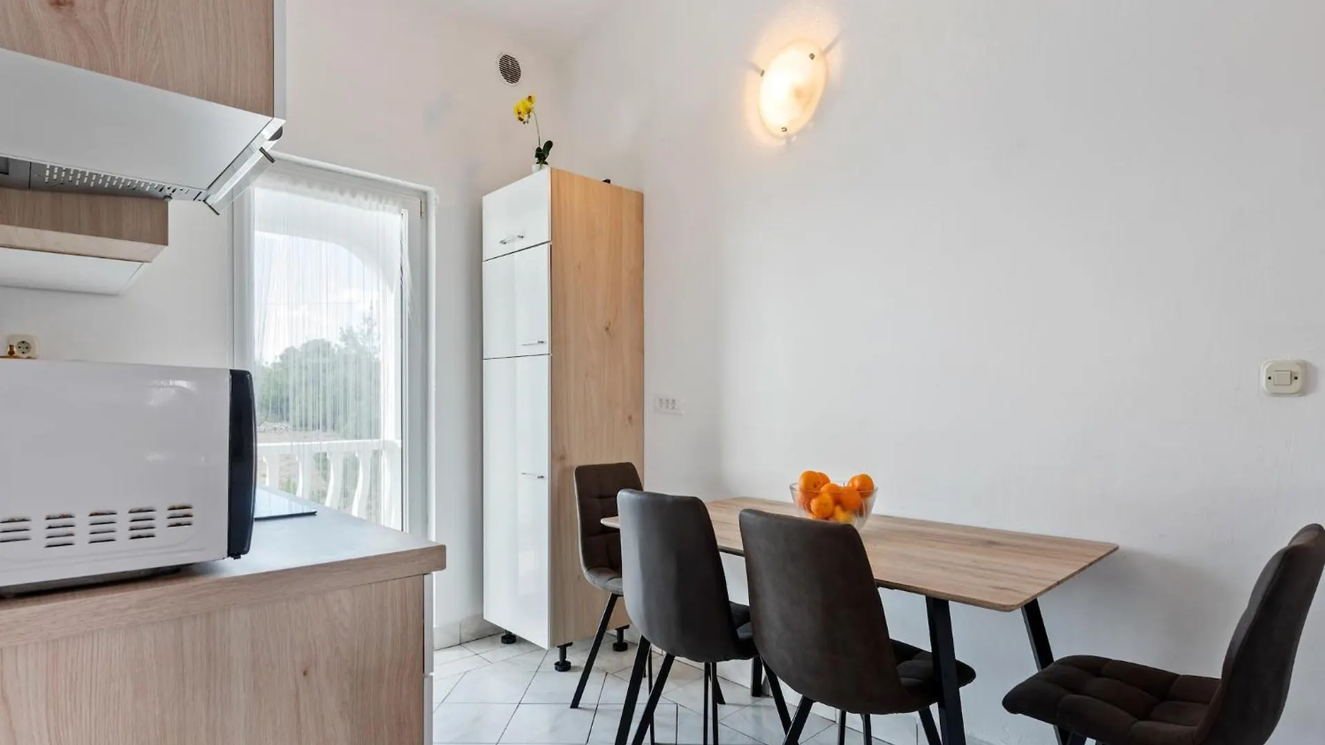 Homely Apartment In Vir With Balcony