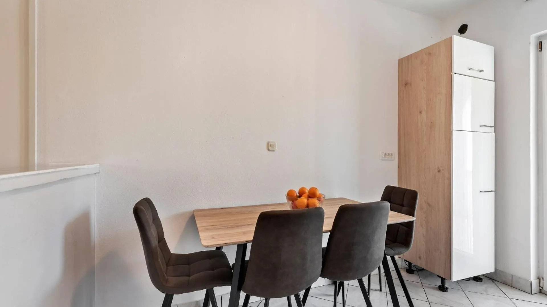 Homely Apartment In Vir With Balcony