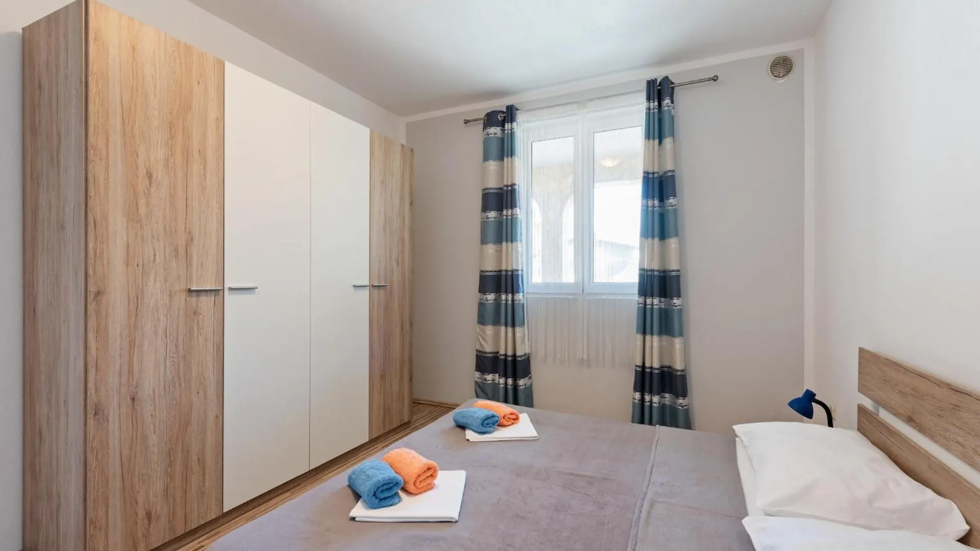 Homely Apartment In Vir With Balcony