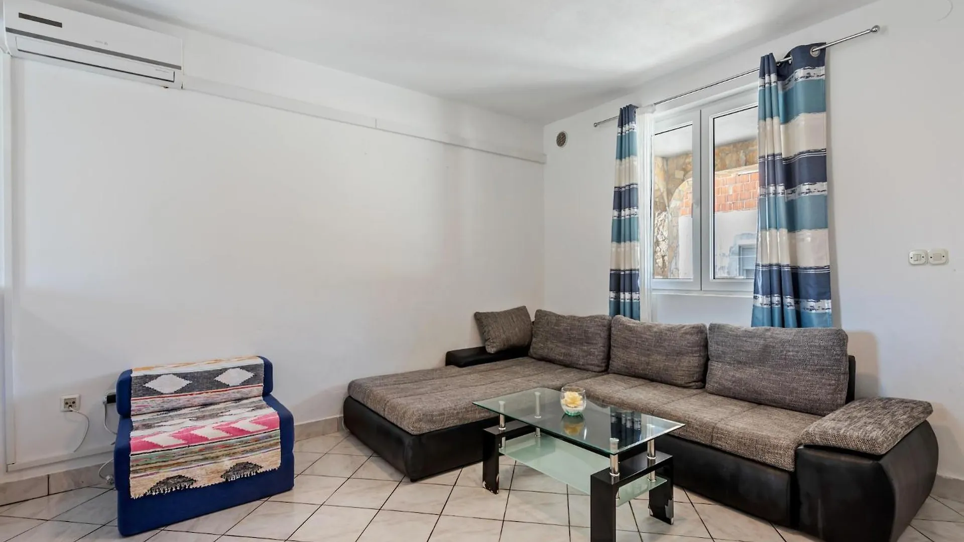 Homely Apartment In Vir With Balcony